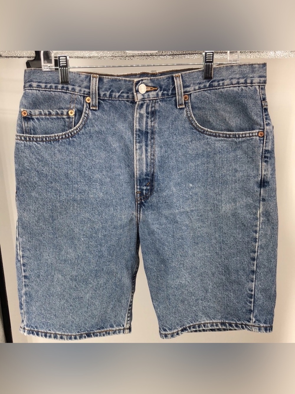 Vintage 90’s y2k Levi’s 505 Regular Fit Denim Shorts Blue Jean Size 34